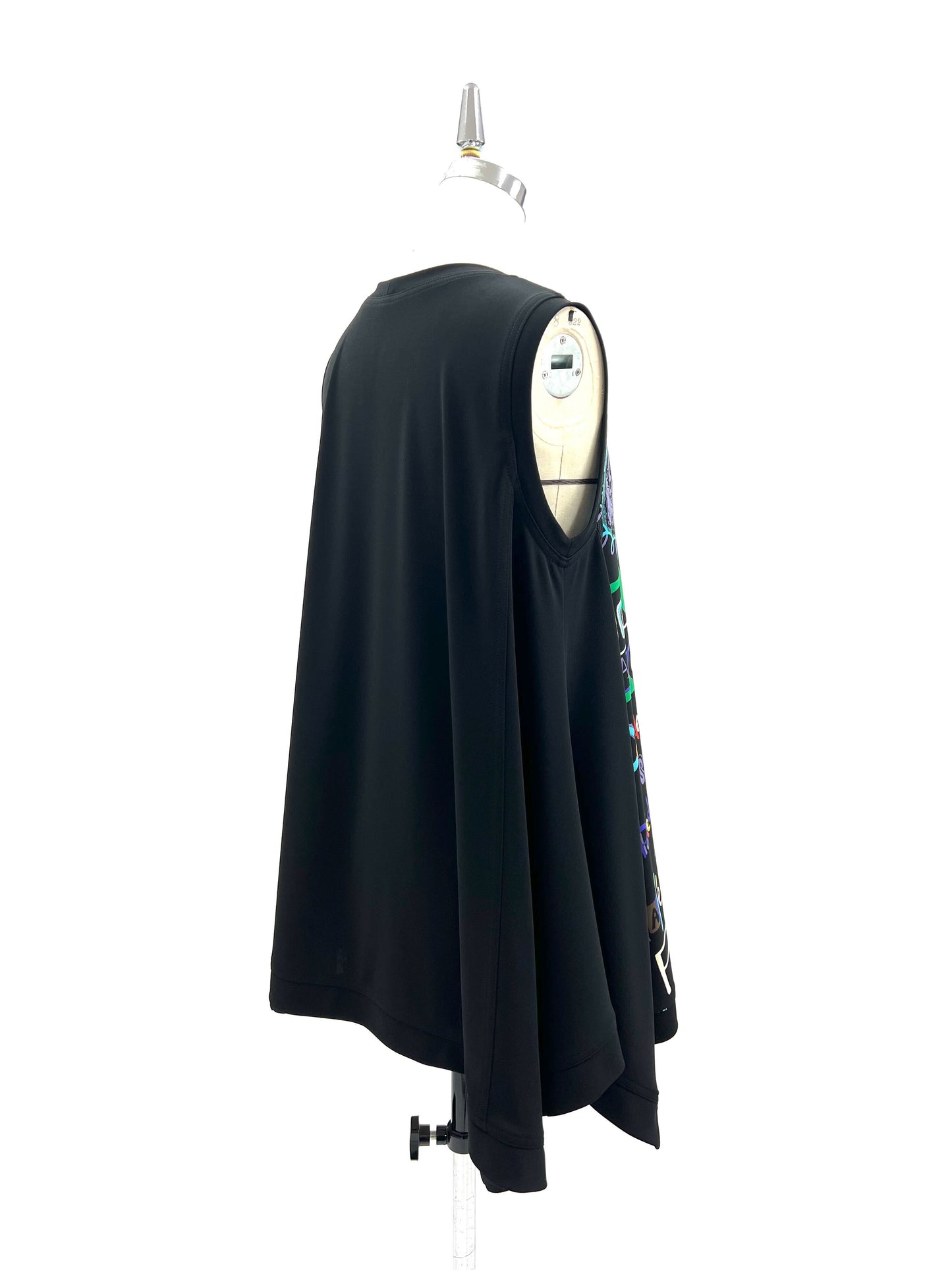 a/  "  London London 丸首ジレ B柄