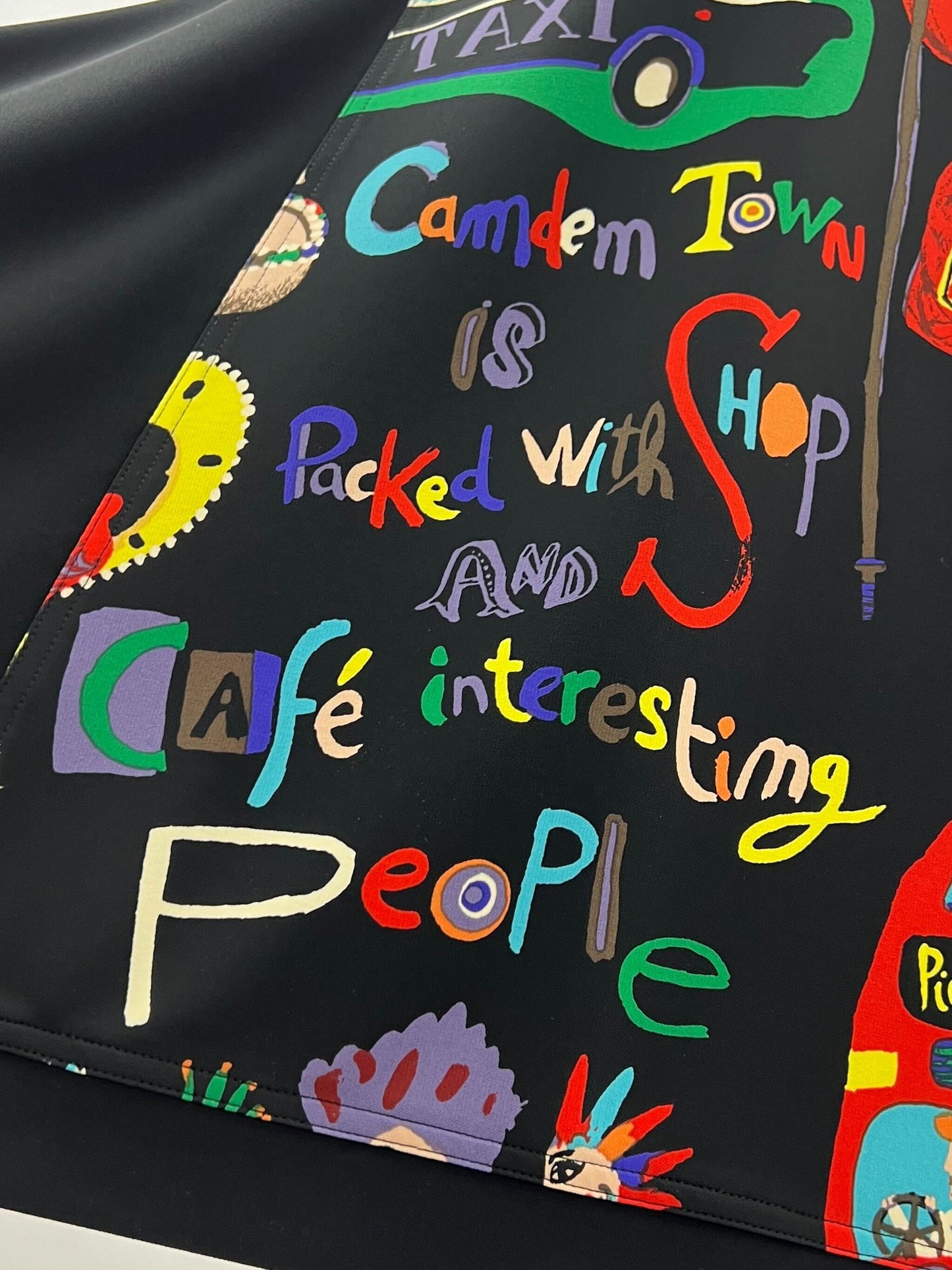 a/  "  London London 丸首ジレ B柄