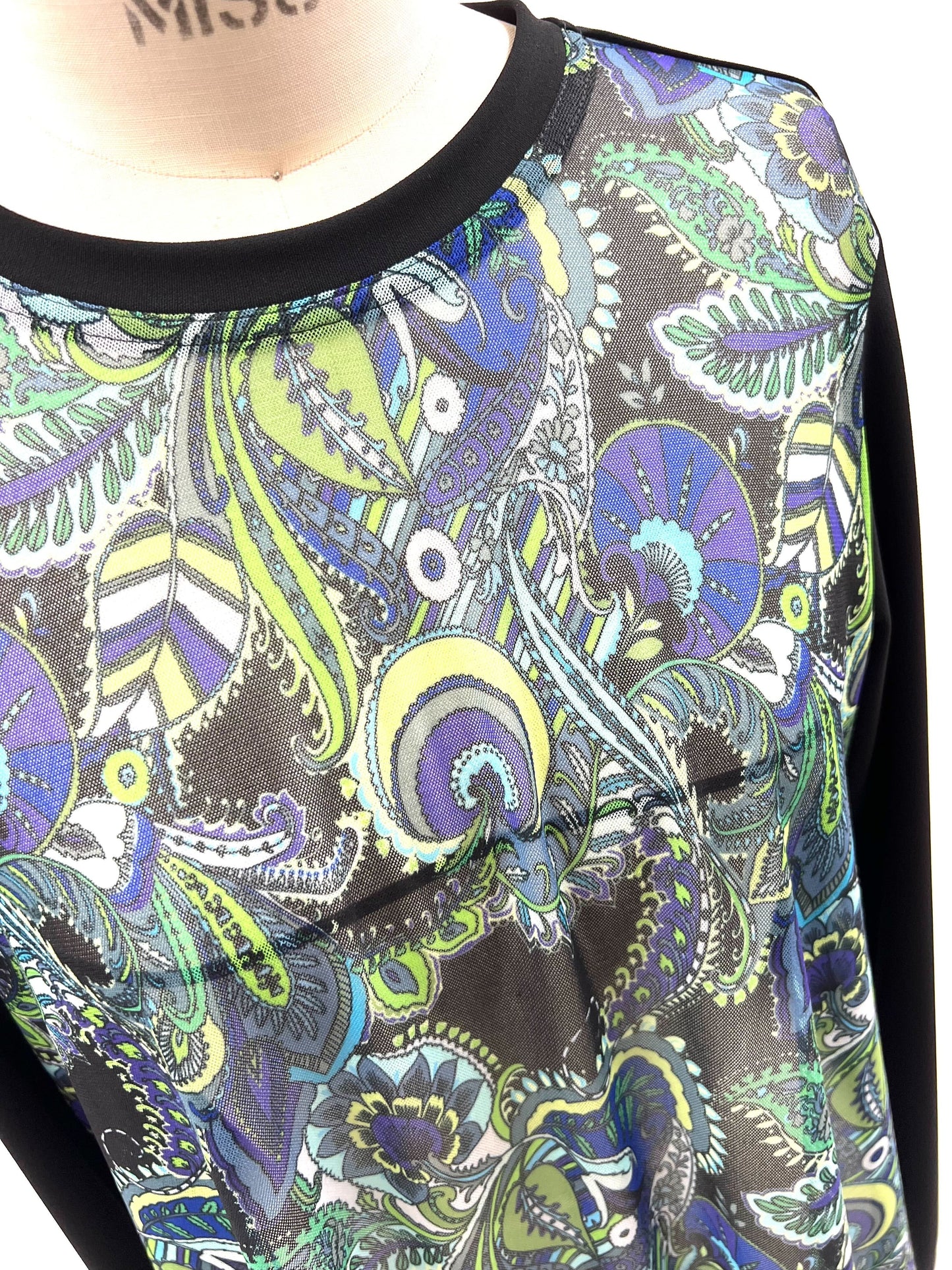 a/  " フラワーペーズリーメッシュシャツ