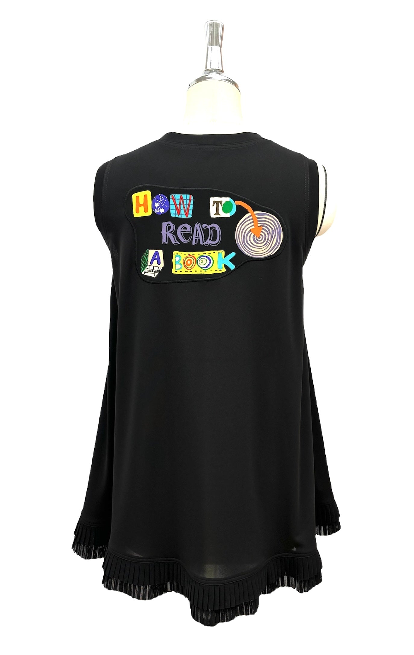 b/  " London London  ロンドンアップリケ 別注ジレ dog book柄