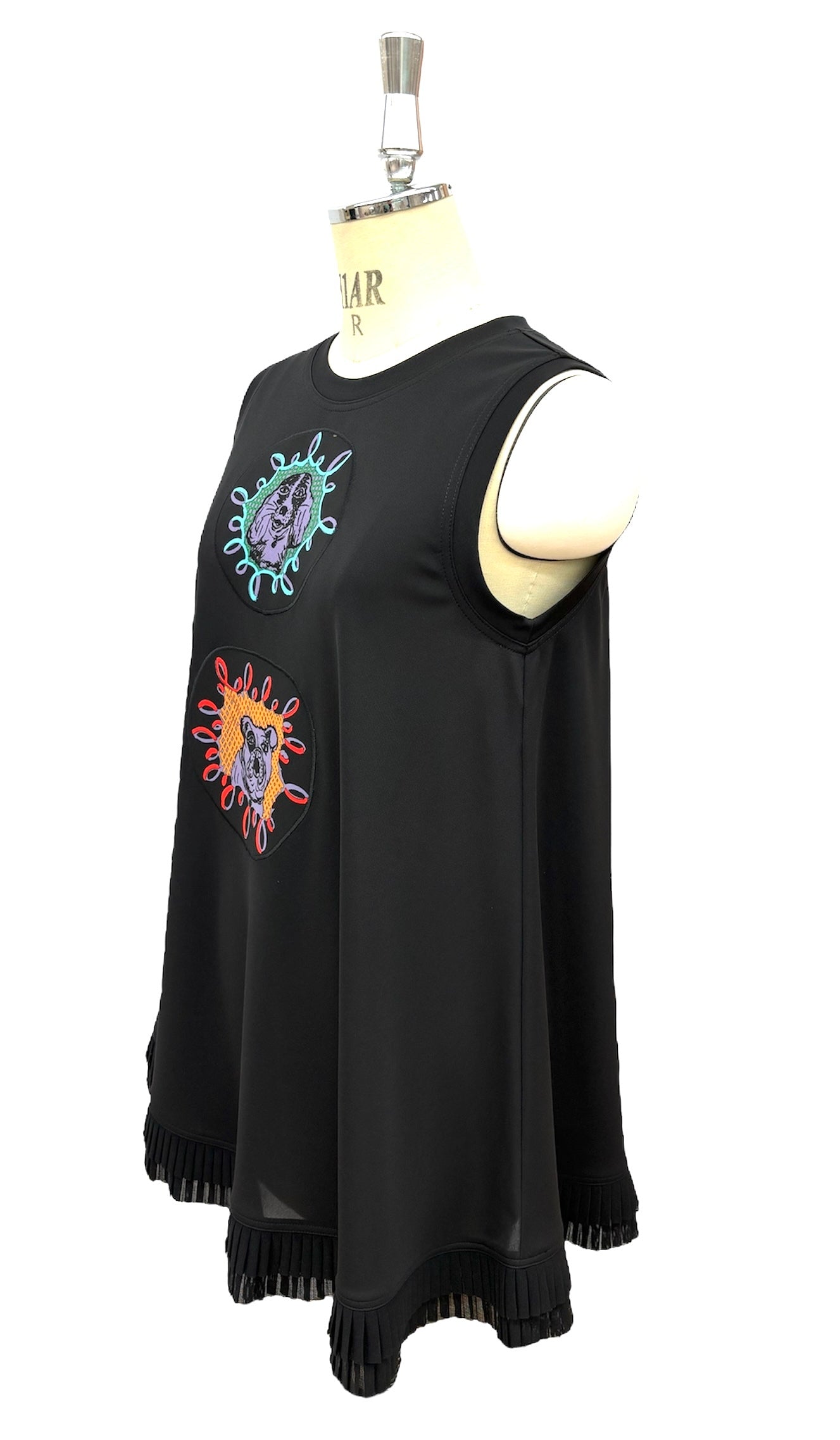 b/  " London London  ロンドンアップリケ 別注ジレ dog cafe柄