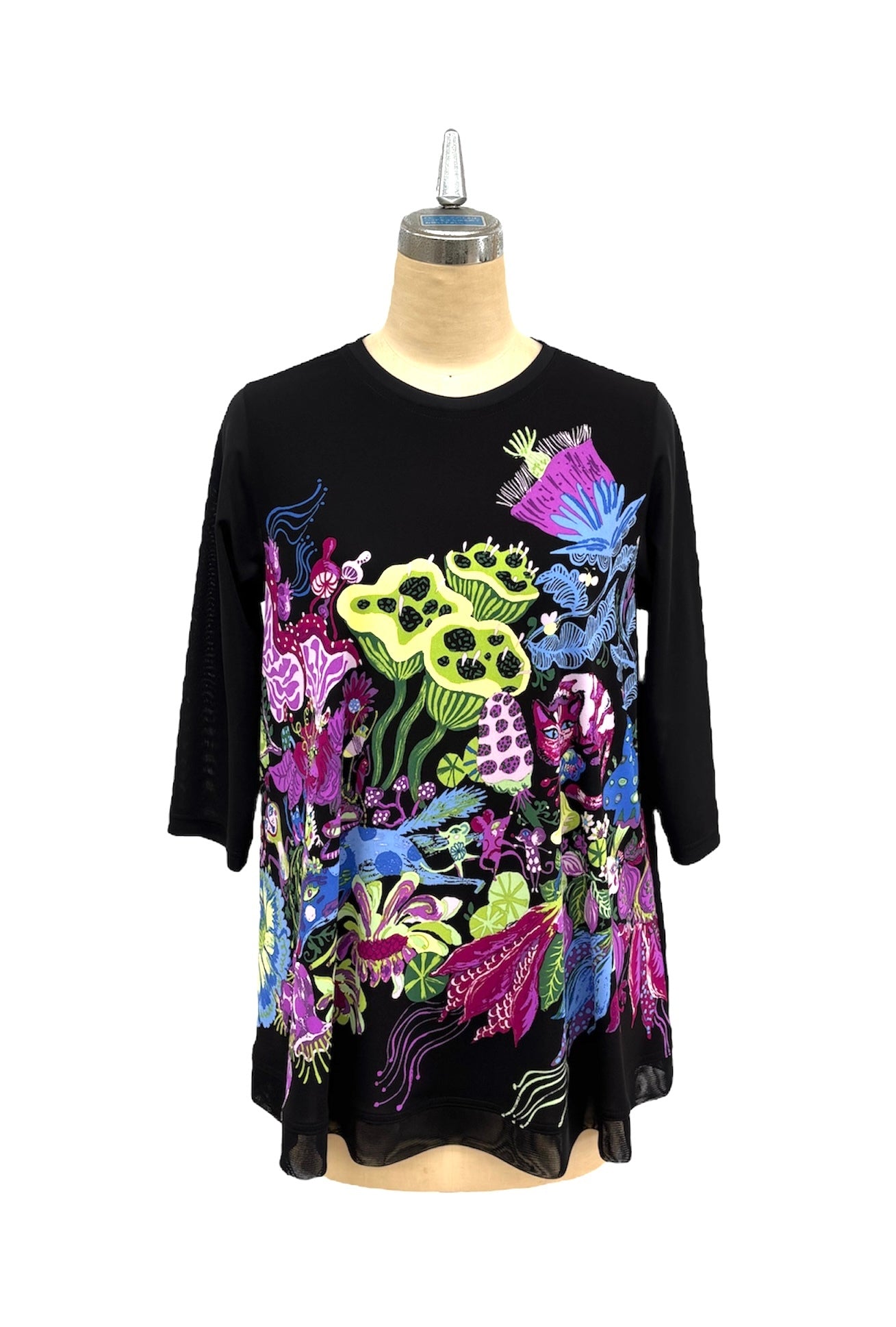 a "NEW ARRIVAL BRITISH Happy Forest ボーダー Tsh BLACK*BLUE