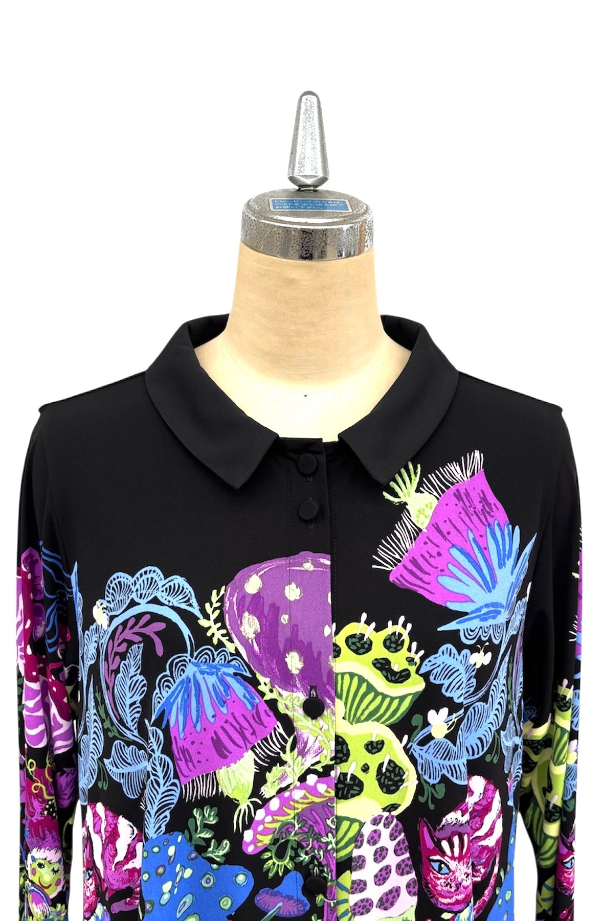 a "NEW ARRIVAL BRITISH Happy Forest ボーダーBL BLACK*BLUE