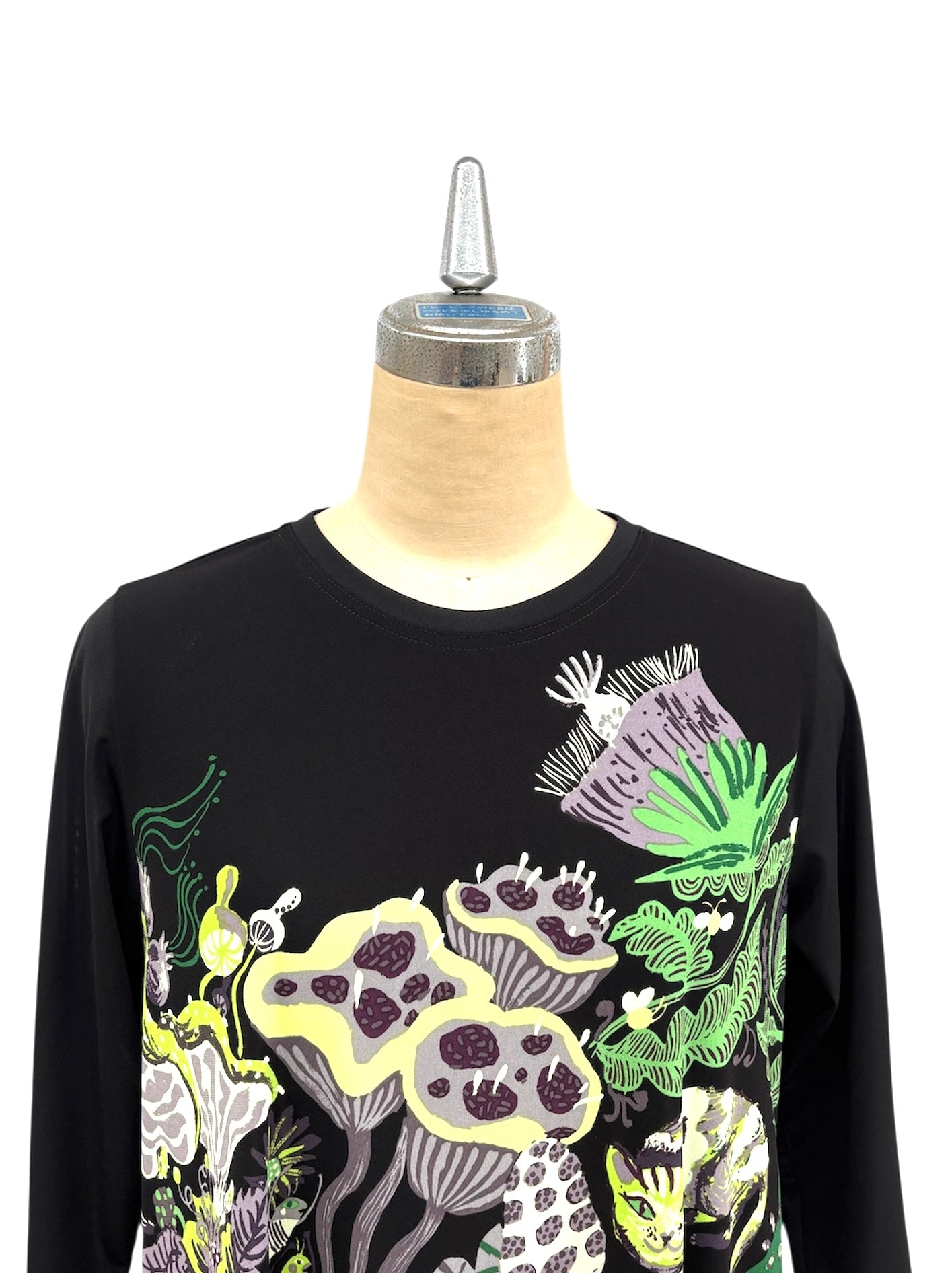 a "NEW ARRIVAL   BRITISH 　Happy Forest  ﾎﾞｰﾀﾞｰ　Tsh　 BLACK＊GREEN
