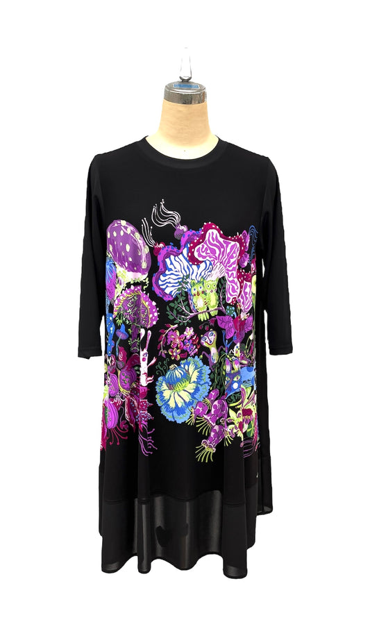 a "NEW ARRIVAL   BRITISH 　Happy Forest  ﾎﾞｰﾀﾞｰ　DR  BLACK＊BLUE